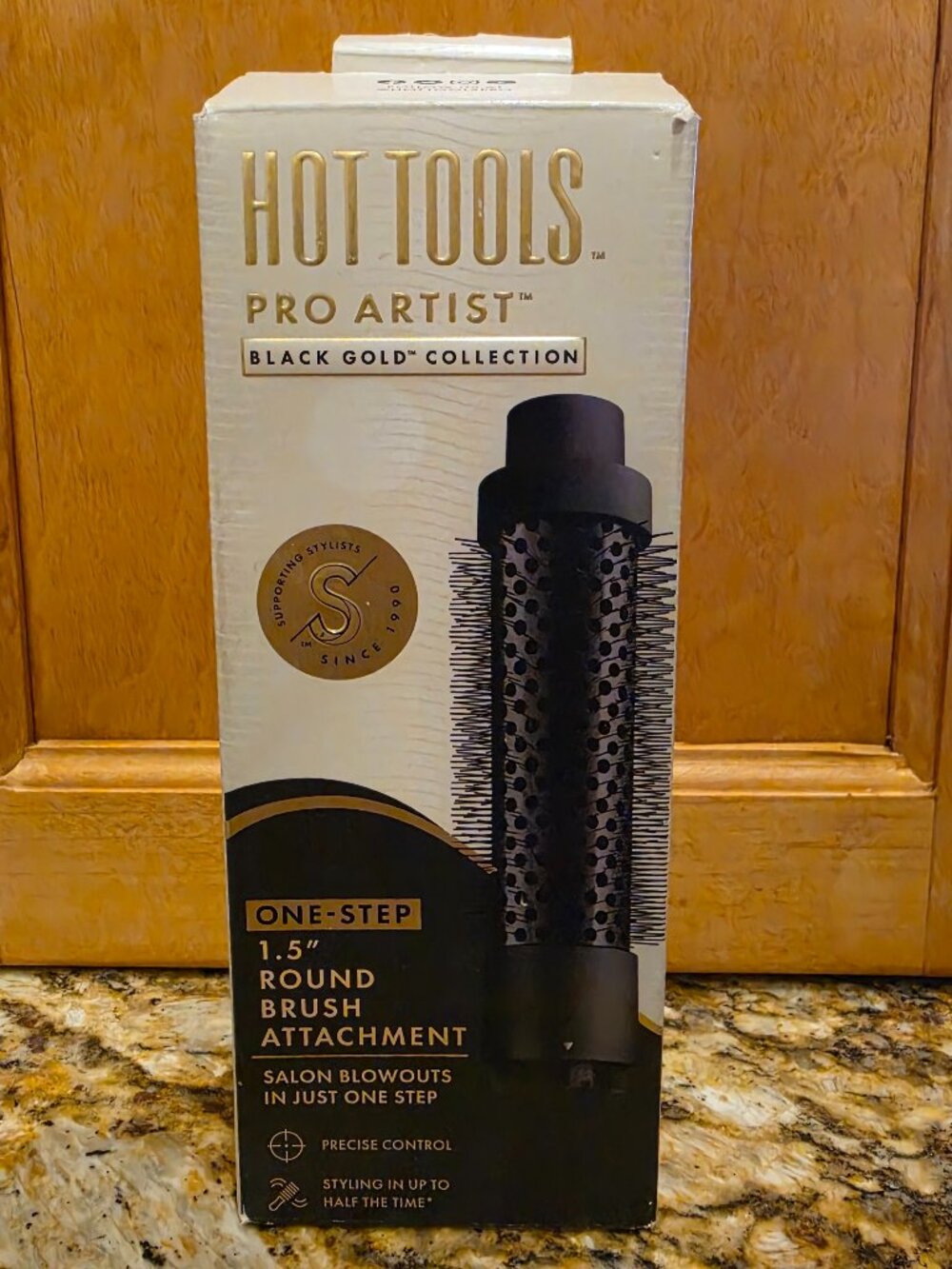 Hot Tools Pro Artist Black Gold One-Step Blowout Volumizer (1.5” Attachment)